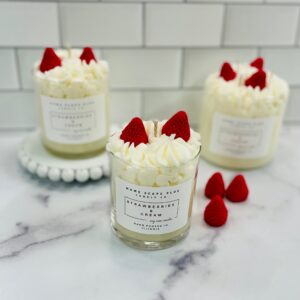 Soy Wax Candle/Strawberries & Cream 11oz or 18oz